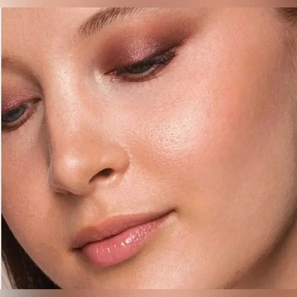 Jouer Cosmetics Paris Lights Eye Paint Liquid Eyeshadow in desir metallic plum